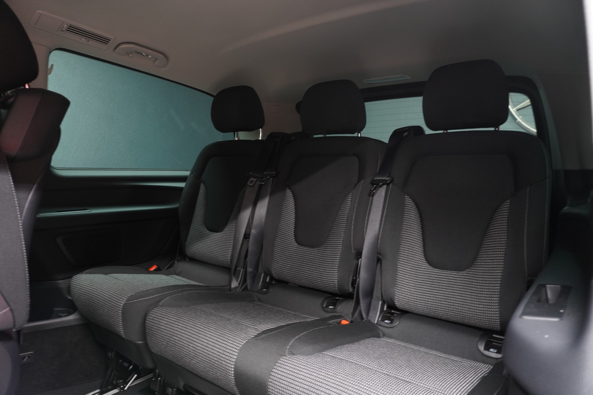 MERCEDES-BENZ V 250 d TREND 3200mm L 4Matic-image-12