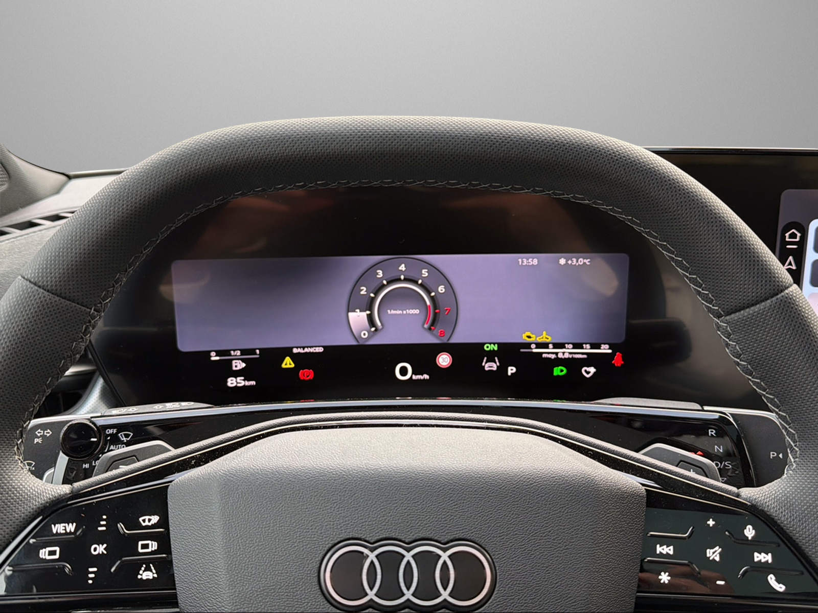 AUDI Q3 SUV TFSI quattro 195 kW S tronic-image-8