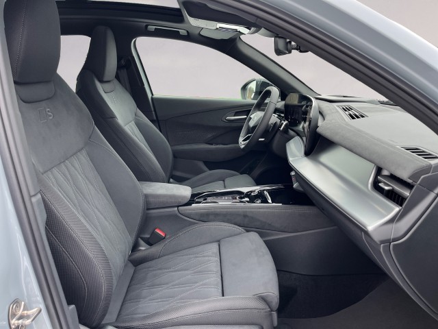 AUDI Q3 SUV TFSI quattro 195 kW S tronic-image-16