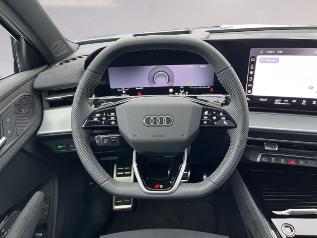 AUDI Q3 SUV TFSI quattro 195 kW S tronic-image-12