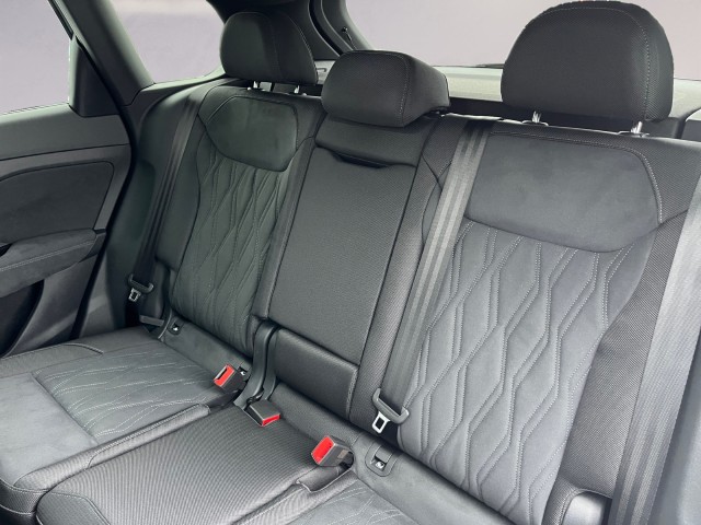AUDI Q3 SUV TFSI quattro 195 kW S tronic-image-15