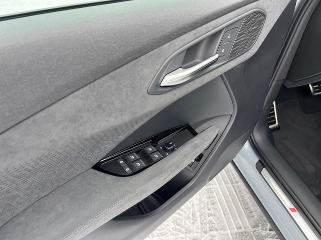 AUDI Q3 SUV TFSI quattro 195 kW S tronic-image-10