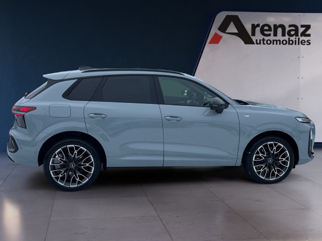 AUDI Q3 SUV TFSI quattro 195 kW S tronic-image-5