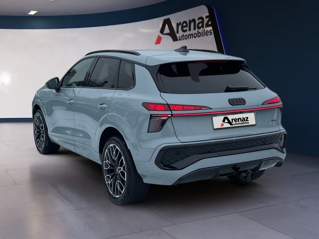 AUDI Q3 SUV TFSI quattro 195 kW S tronic-image-2