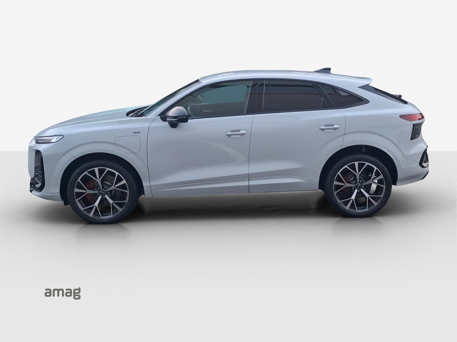 AUDI Q3 Sportback e-hybrid 200 kW S tronig-image-1