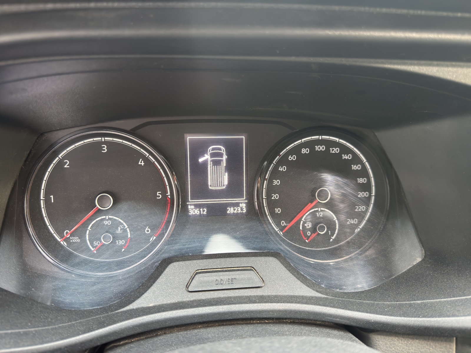 VW T6.1 2.0 TDI 4Motion-image-9