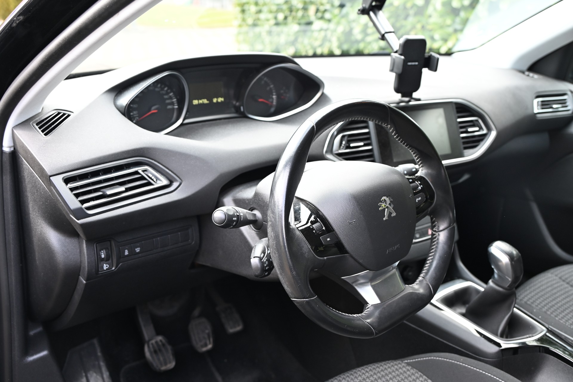 PEUGEOT 308 1.2 THP Style-image-5