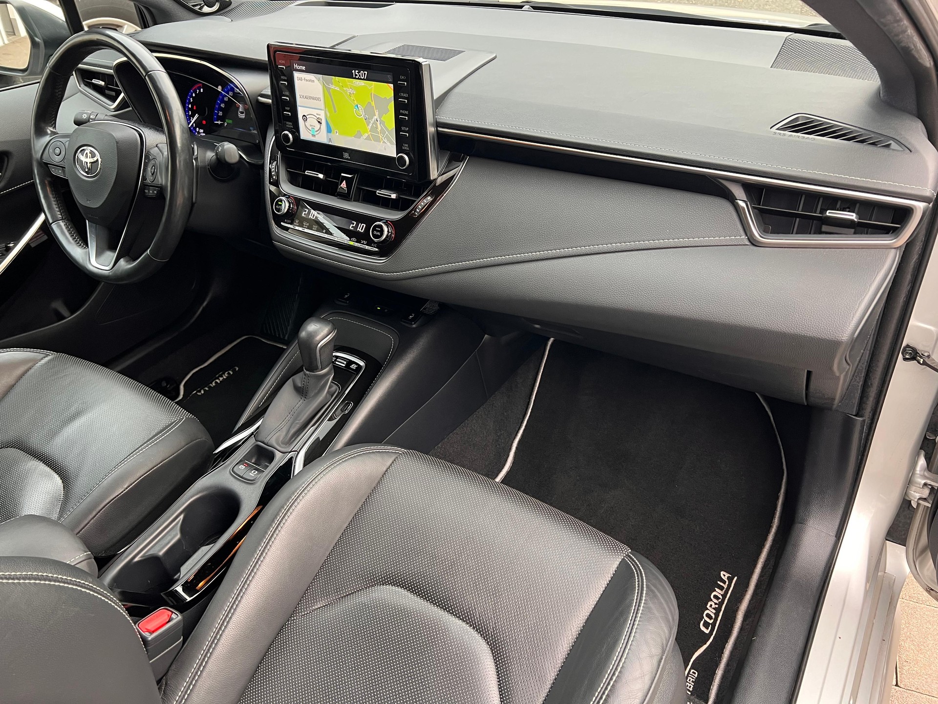TOYOTA Corolla Touring Sports 2.0 HSD Premium-image-12