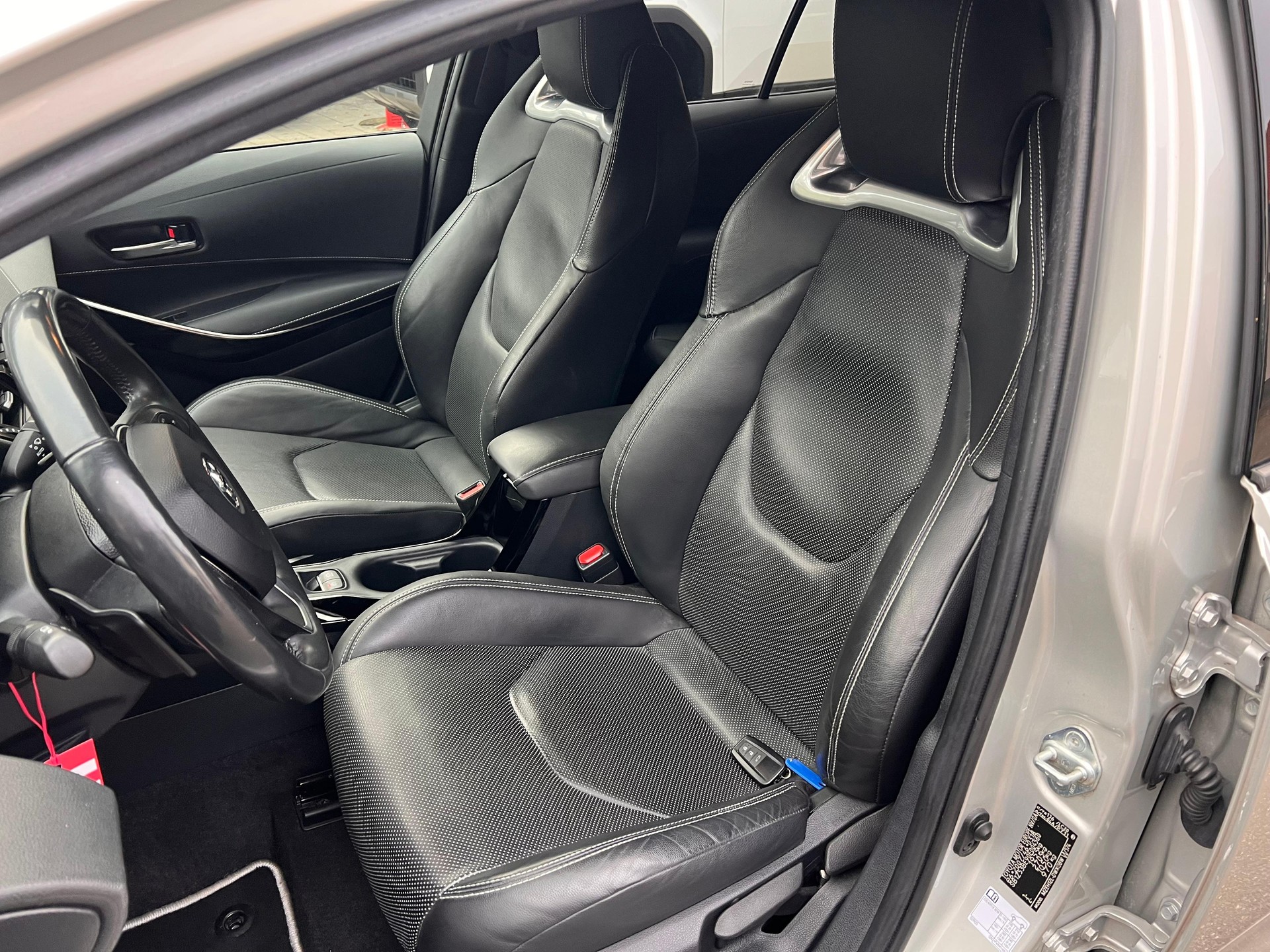TOYOTA Corolla Touring Sports 2.0 HSD Premium-image-9