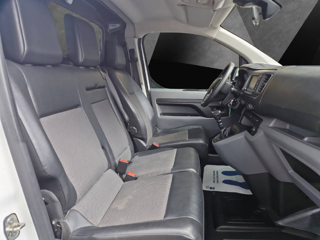 TOYOTA PROACE Van L2 2.0 D Luna-image-9