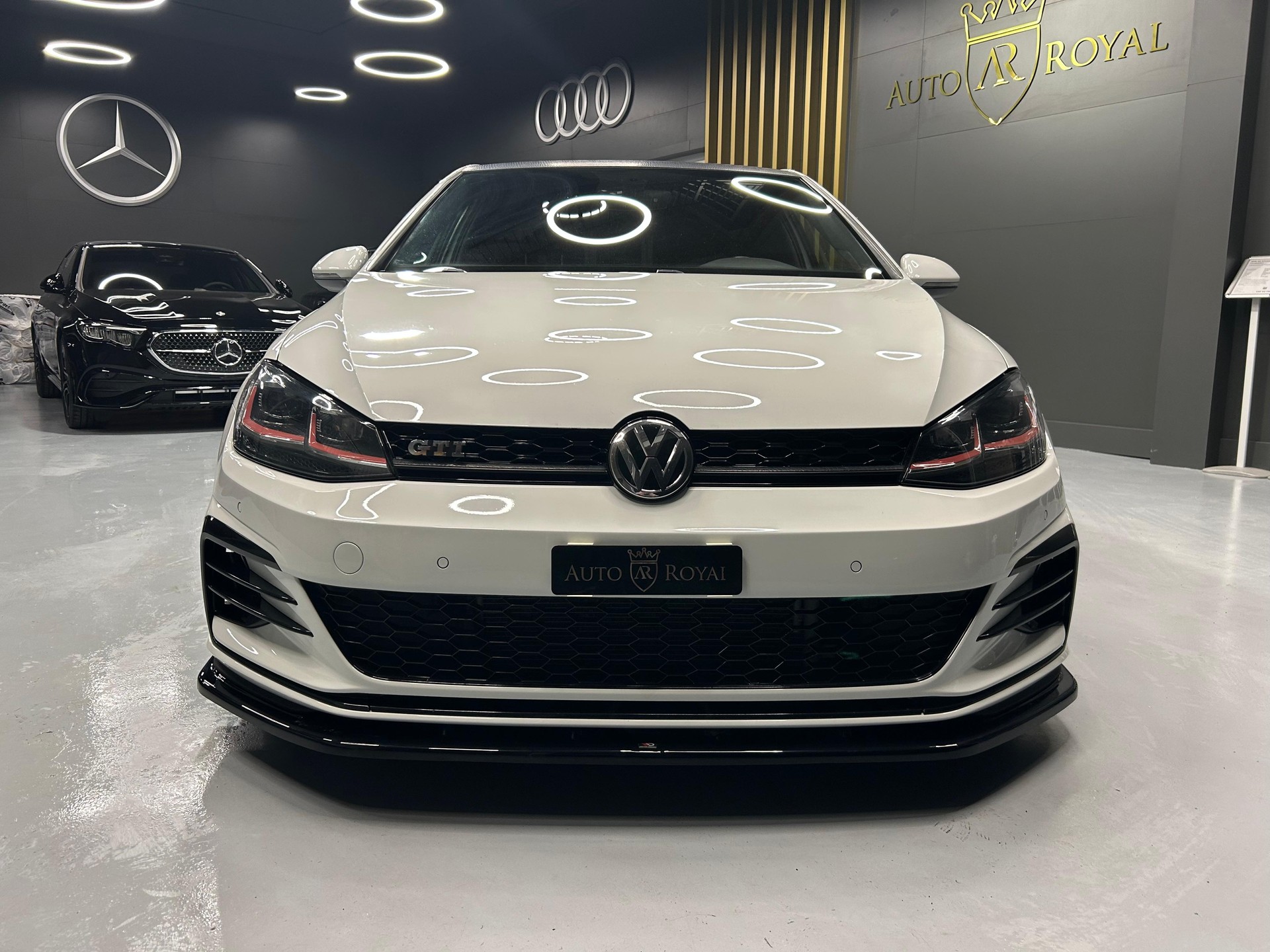 VW Golf 2.0 TSI GTI Performance DSG-image-1