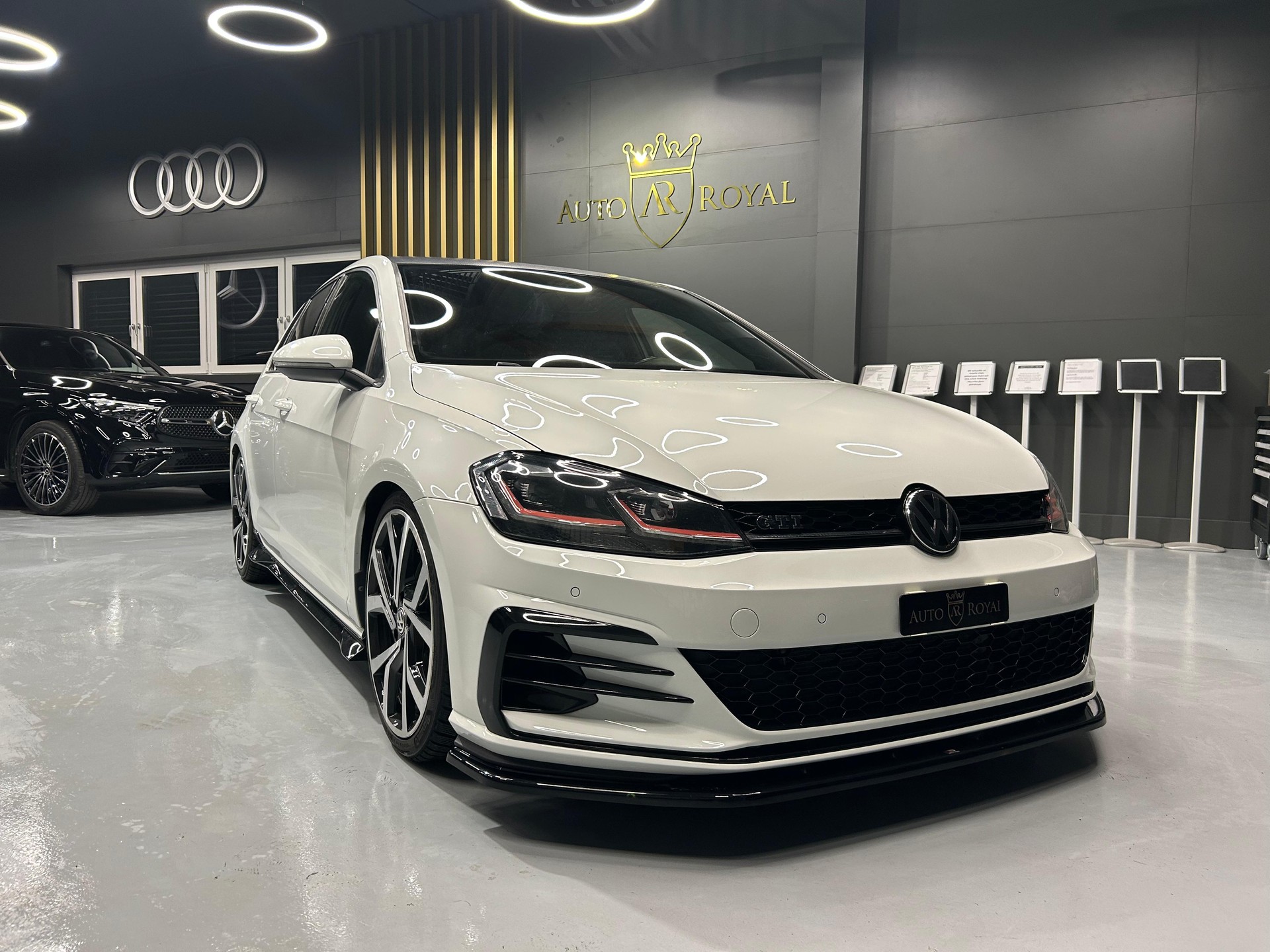 VW Golf 2.0 TSI GTI Performance DSG-image-0