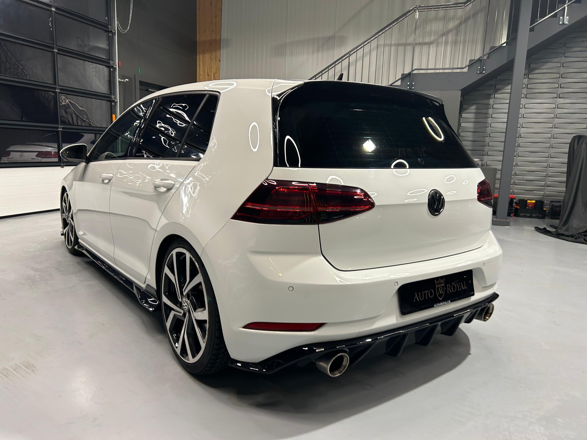 VW Golf 2.0 TSI GTI Performance DSG-image-4