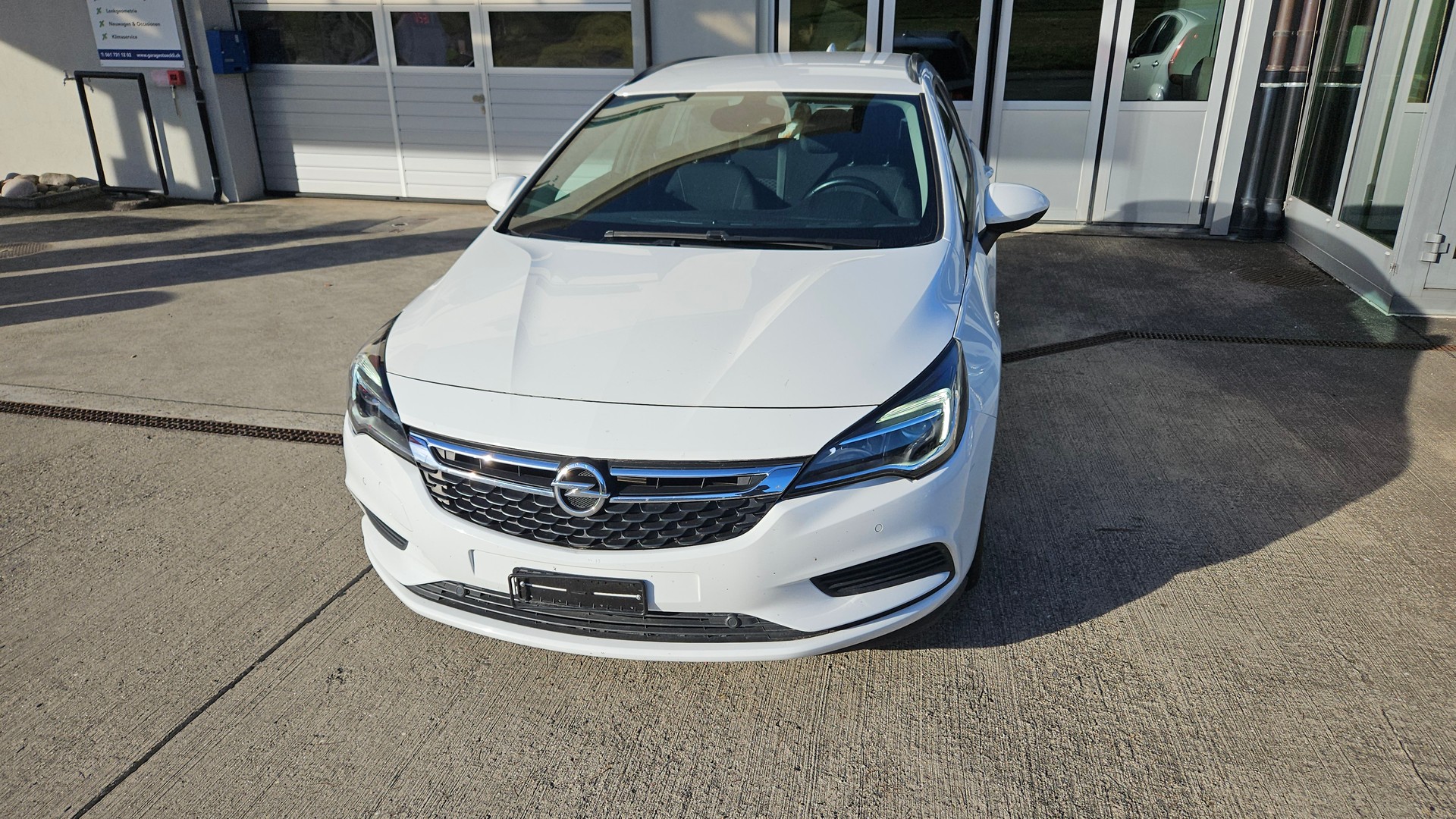 OPEL Astra Sports Tourer 1.6 CDTi ecoFLEX-image-1