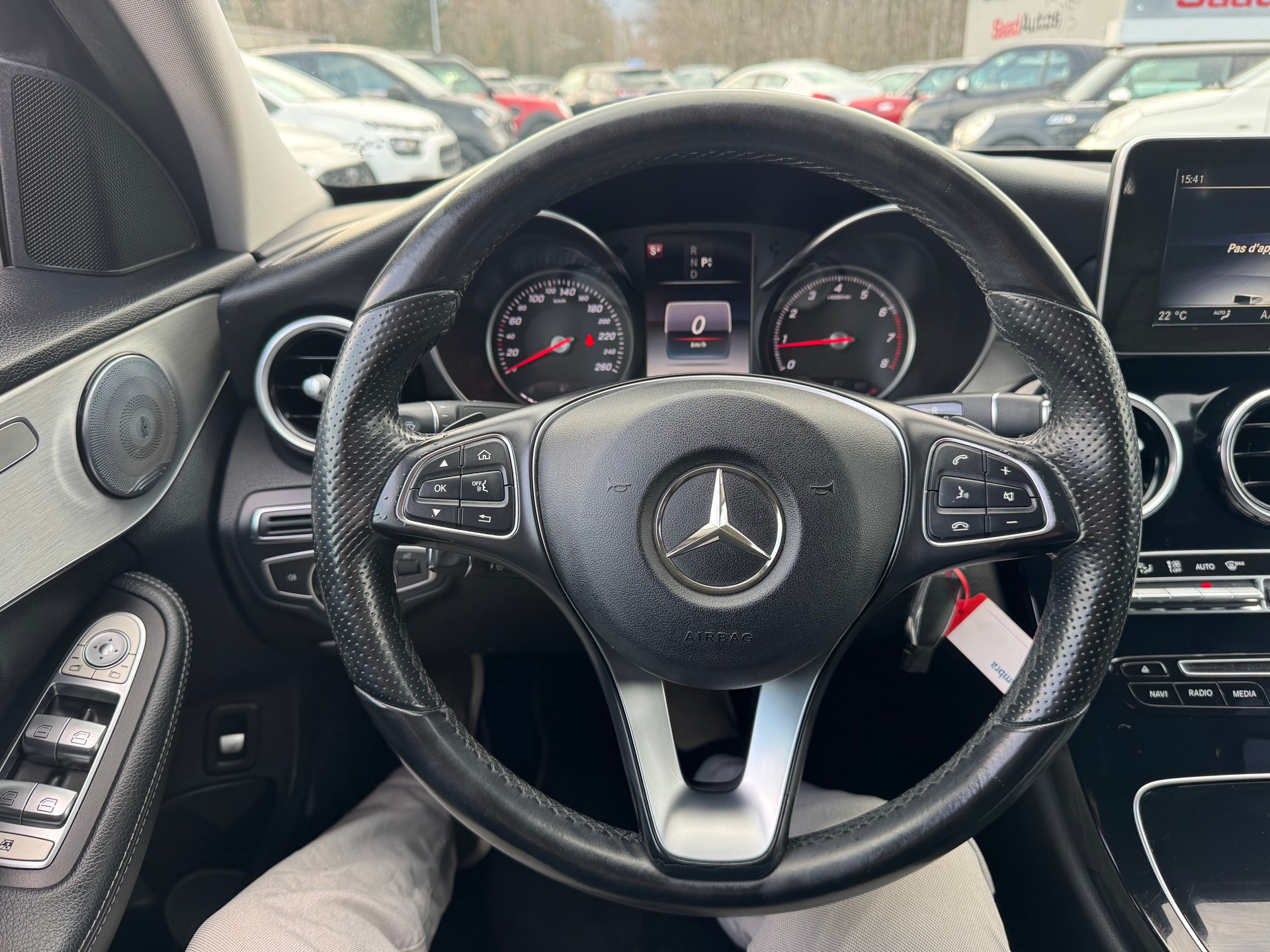 MERCEDES-BENZ C 200 AMG Line 4Matic 7G-Tronic-image-10