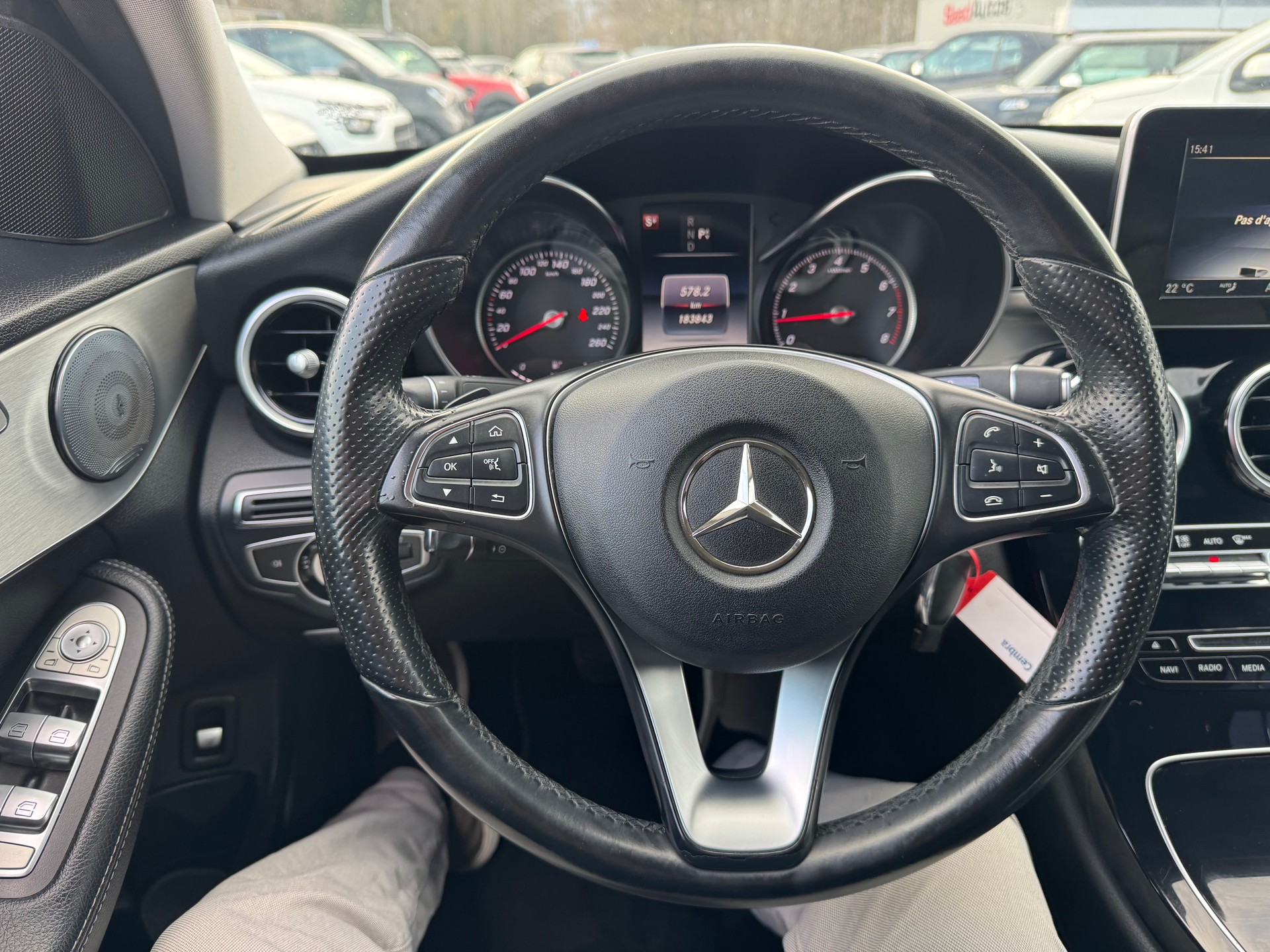 MERCEDES-BENZ C 200 AMG Line 4Matic 7G-Tronic-image-12