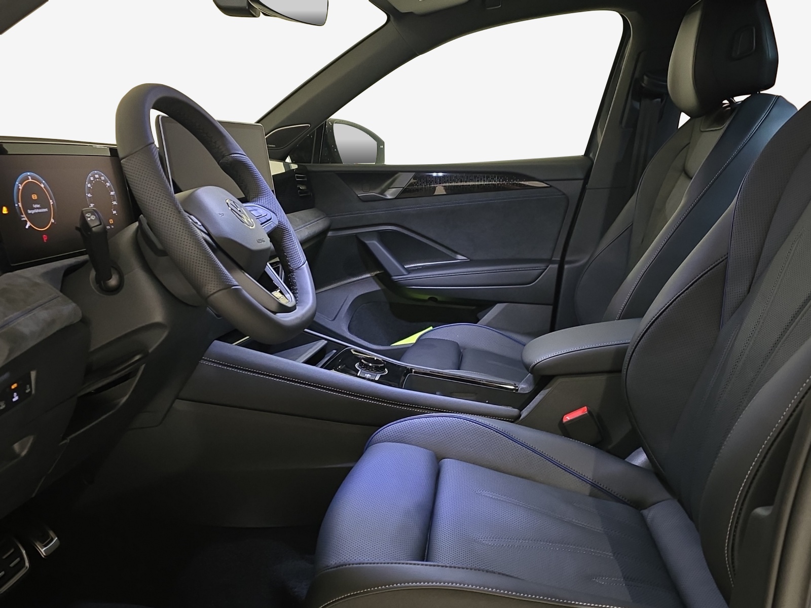 VW Tiguan 2.0 TDI SCR R-Line 4Motion DSG-image-7