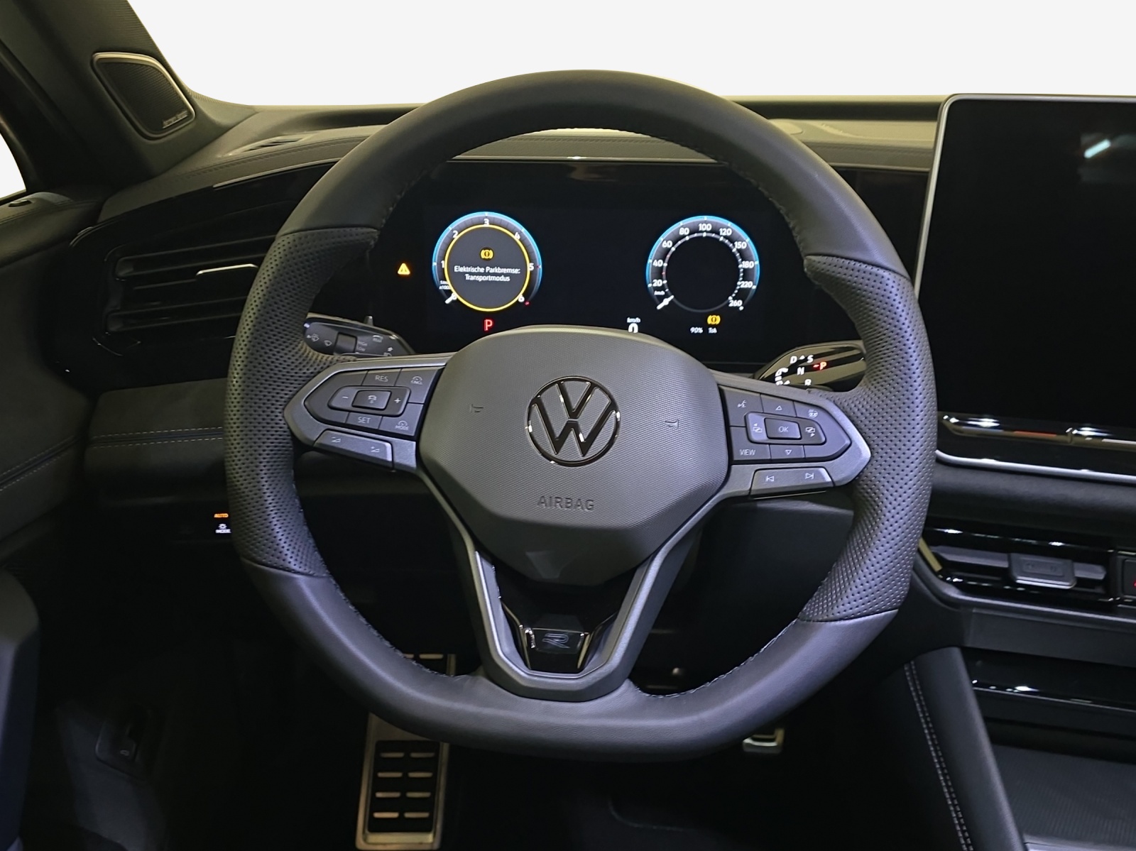VW Tiguan 2.0 TDI SCR R-Line 4Motion DSG-image-9