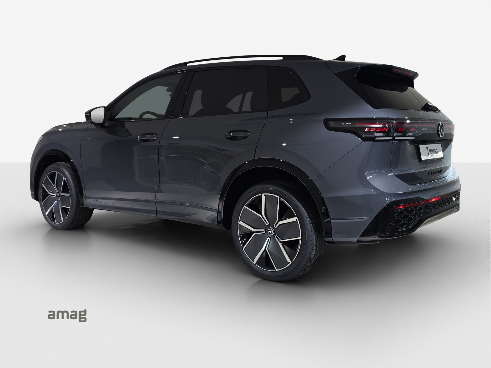 VW Tiguan 2.0 TDI SCR R-Line 4Motion DSG-image-2