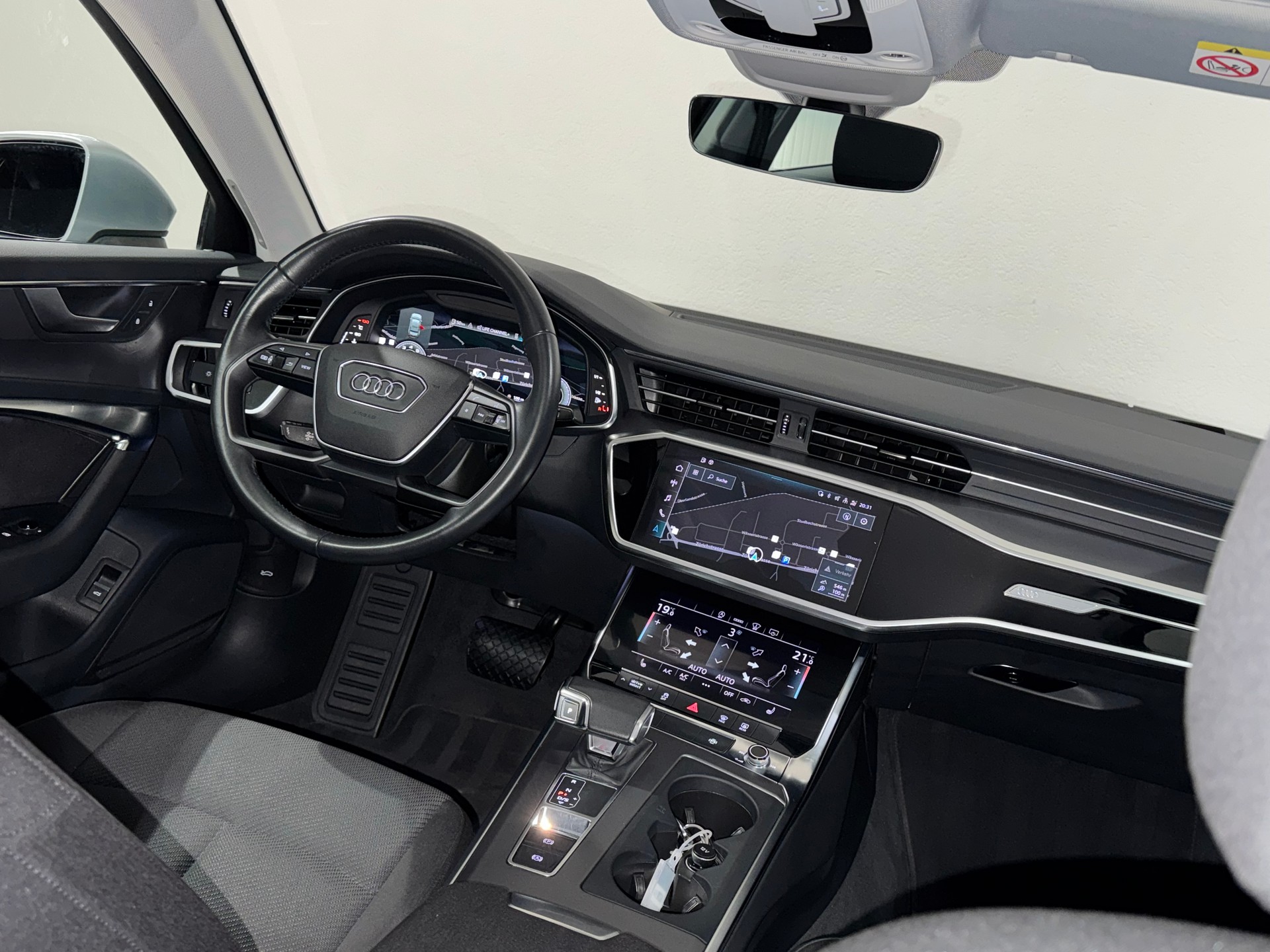 AUDI A6 Limousine 45 TFSI Design S-tronic | 1.Hand | CH |-image-13