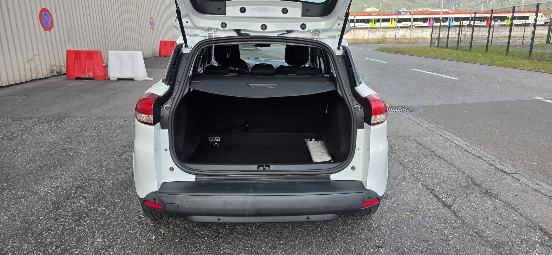 RENAULT Clio Grandtour 1.5 dCi Business Line-image-6