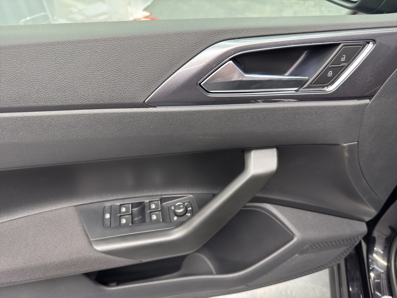 VW Polo 2.0 TSI GTI DSG-image-11