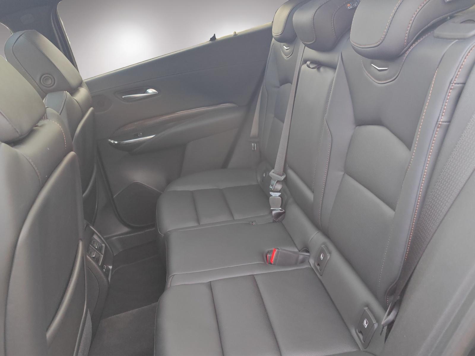 CADILLAC XT4 2.0 T Sport AWD-image-15