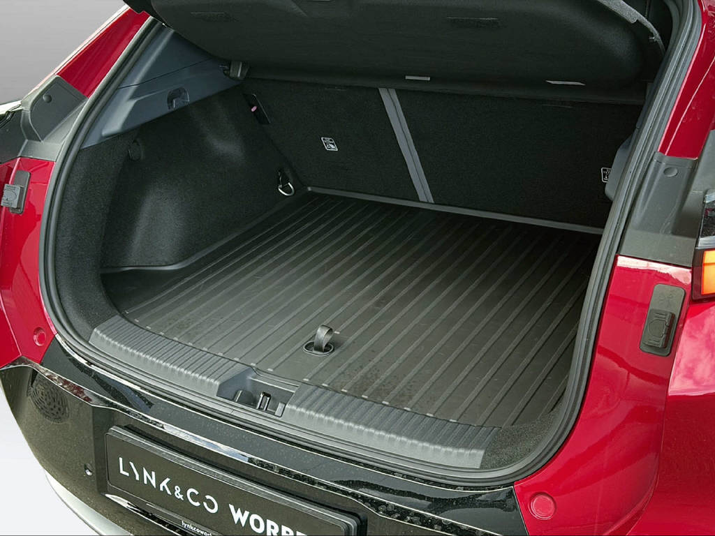 LYNK & CO 02-image-23