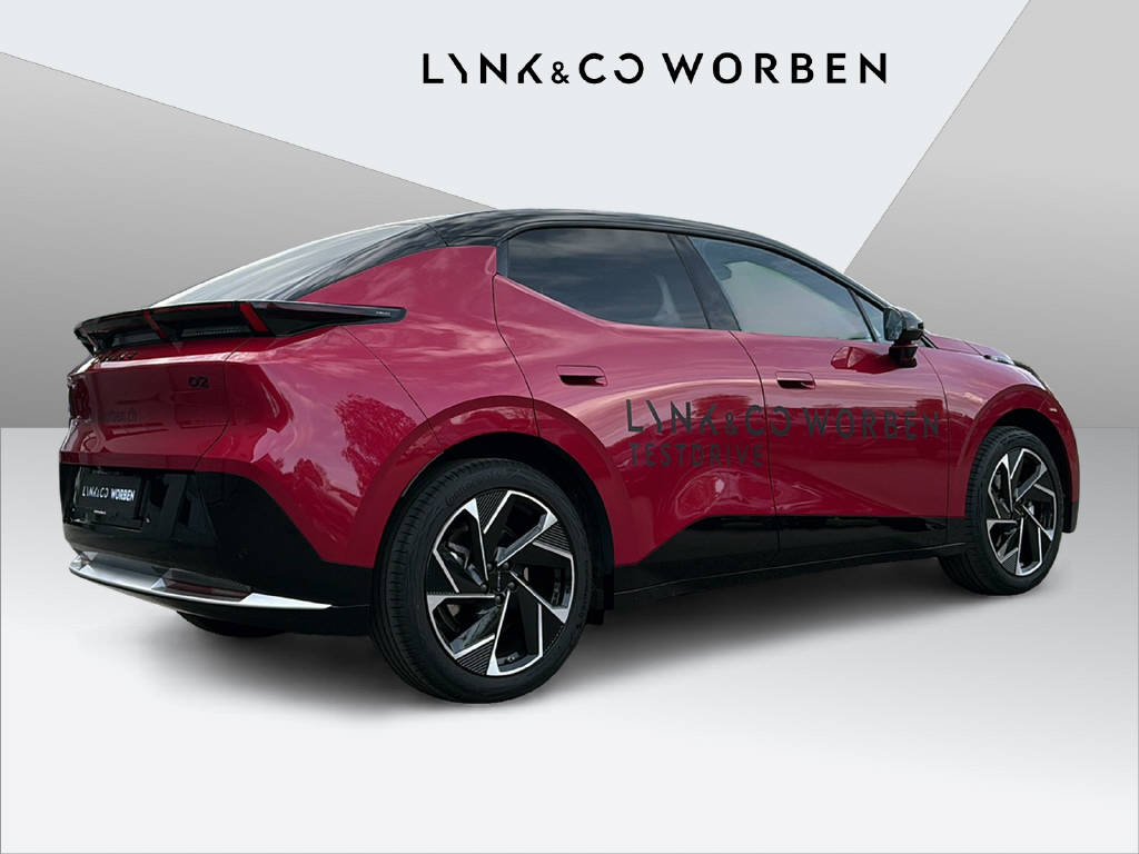 LYNK & CO 02-showroom-element-2