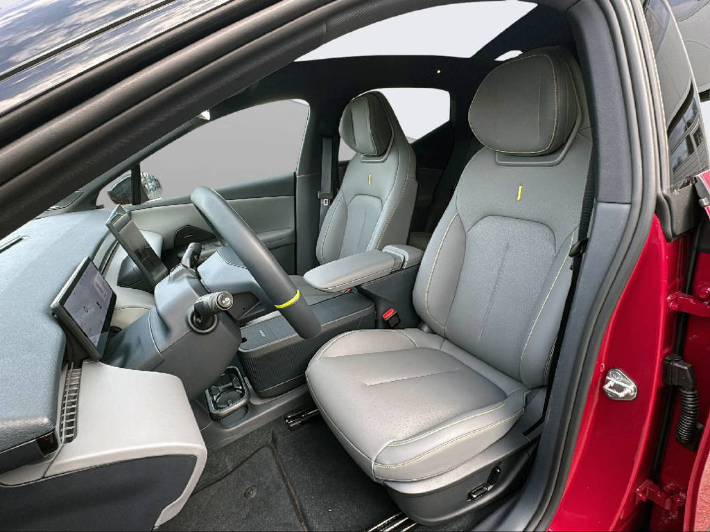 LYNK & CO 02-image-5