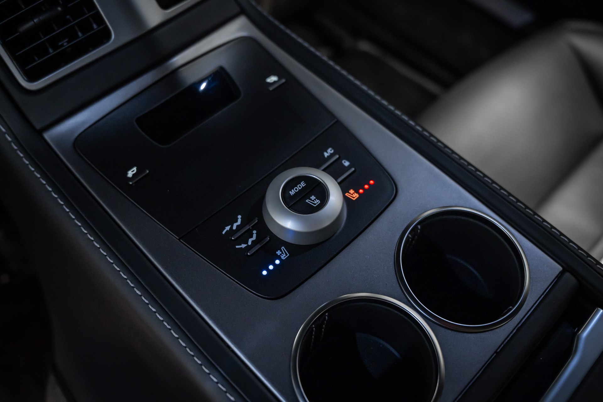 ASTON MARTIN * Rapide 5.9 V12 * ZU EINEM UNSCHLAGBAREN PREIS * LEASING AB 376.- *-image-14