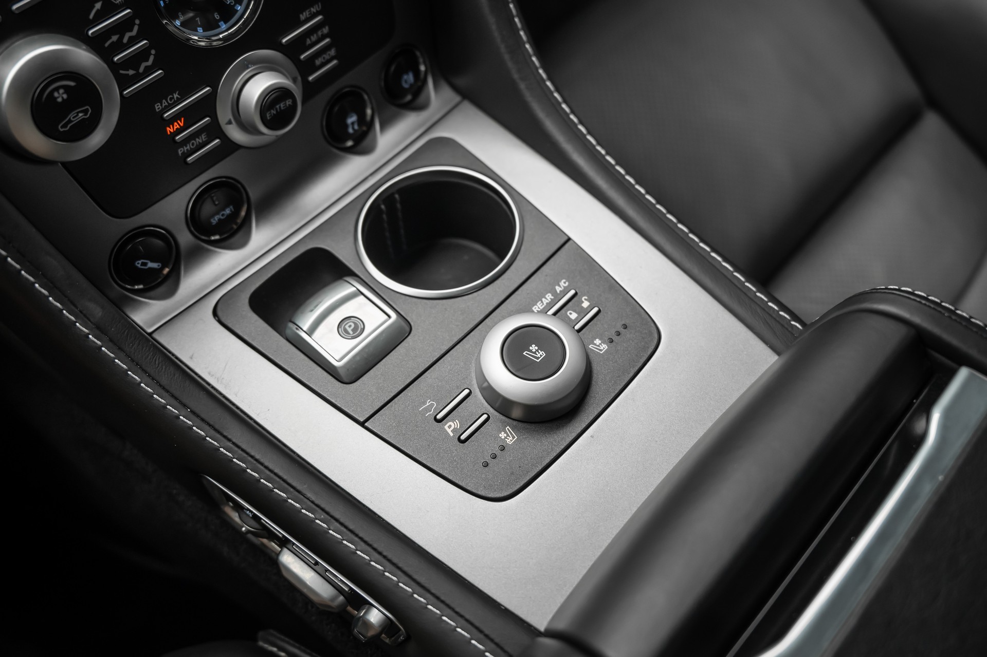 ASTON MARTIN * Rapide 5.9 V12 * ZU EINEM UNSCHLAGBAREN PREIS * LEASING AB 376.- *-image-27
