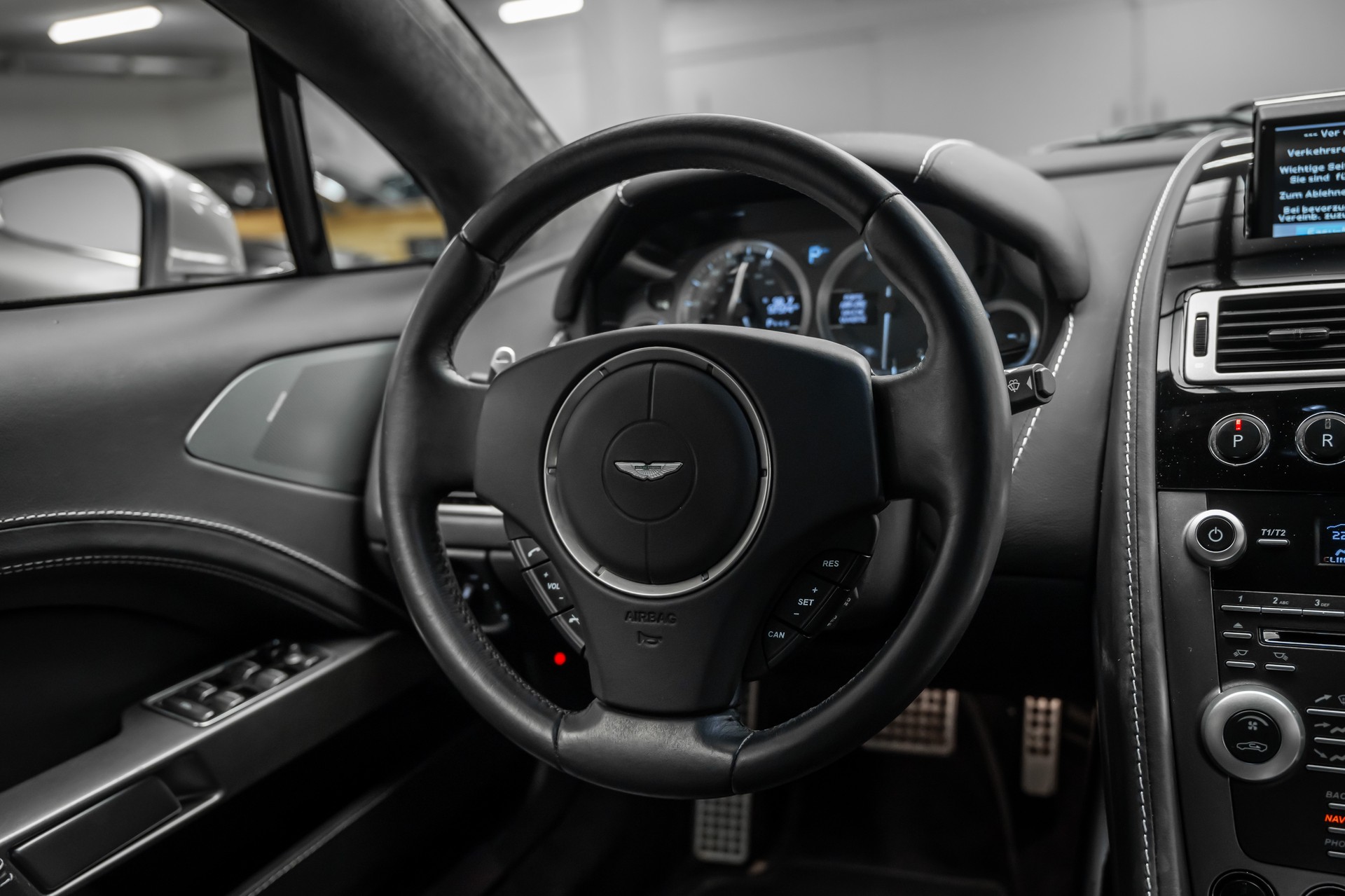 ASTON MARTIN * Rapide 5.9 V12 * ZU EINEM UNSCHLAGBAREN PREIS * LEASING AB 376.- *-image-18