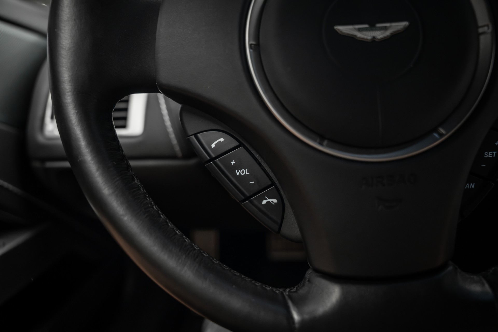 ASTON MARTIN * Rapide 5.9 V12 * ZU EINEM UNSCHLAGBAREN PREIS * LEASING AB 376.- *-image-22
