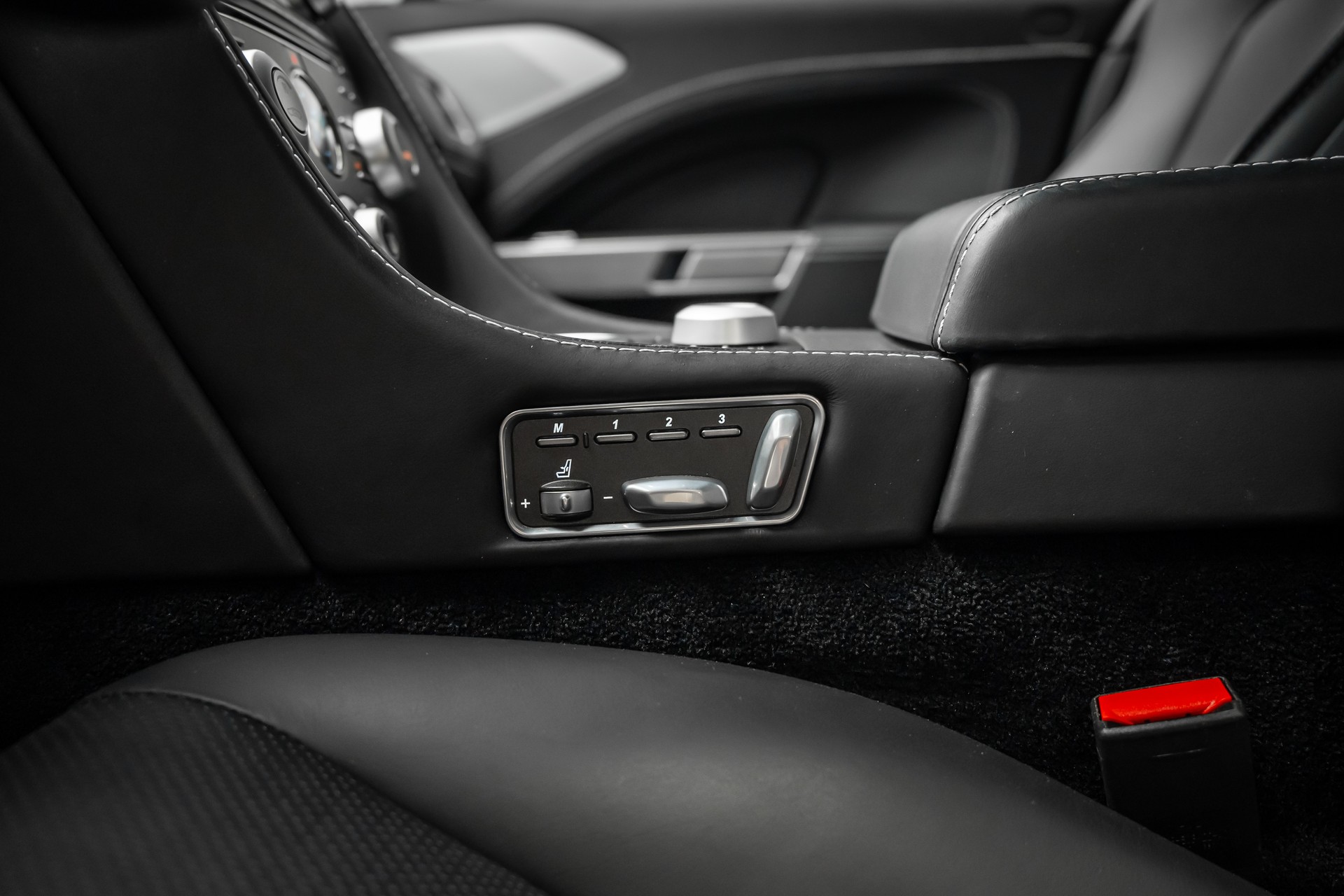 ASTON MARTIN * Rapide 5.9 V12 * ZU EINEM UNSCHLAGBAREN PREIS * LEASING AB 376.- *-image-21