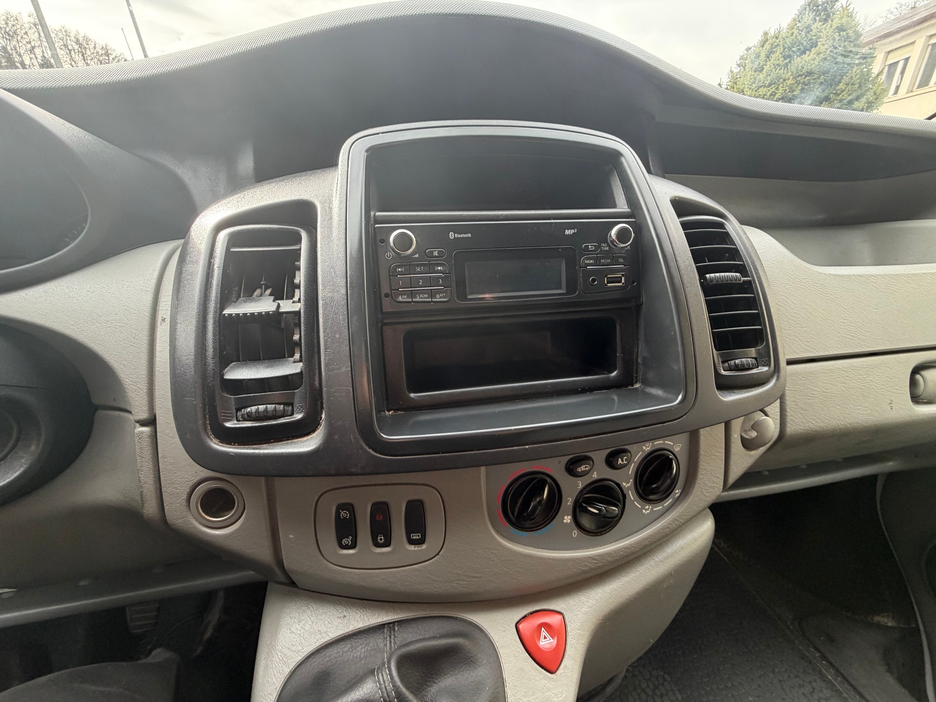 OPEL Vivaro 2.0 CDTI 2.9t L1H1-image-24