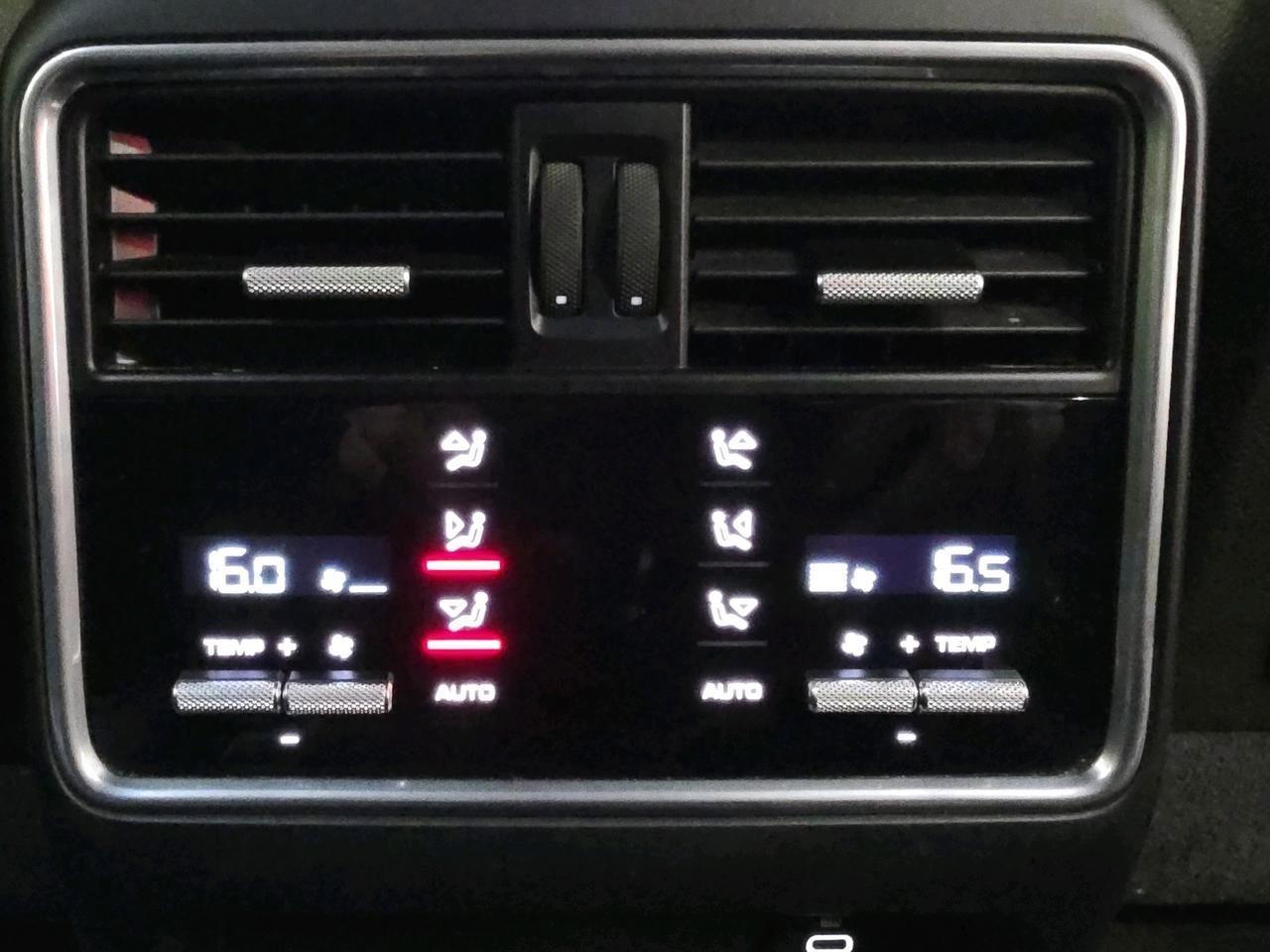 PORSCHE Cayenne 4.0 V8 GTS-image-18