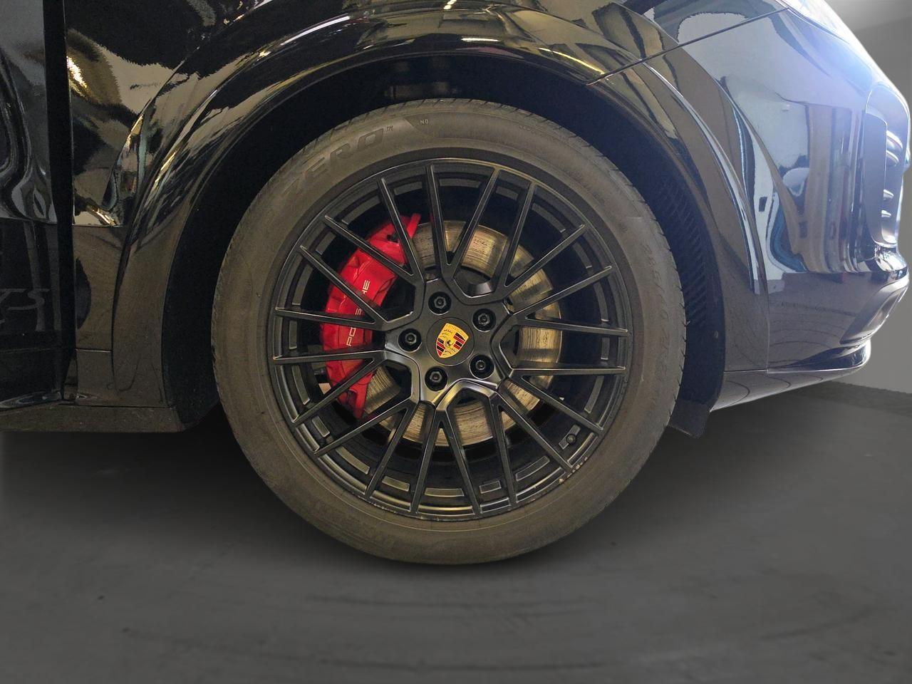 PORSCHE Cayenne 4.0 V8 GTS-image-9