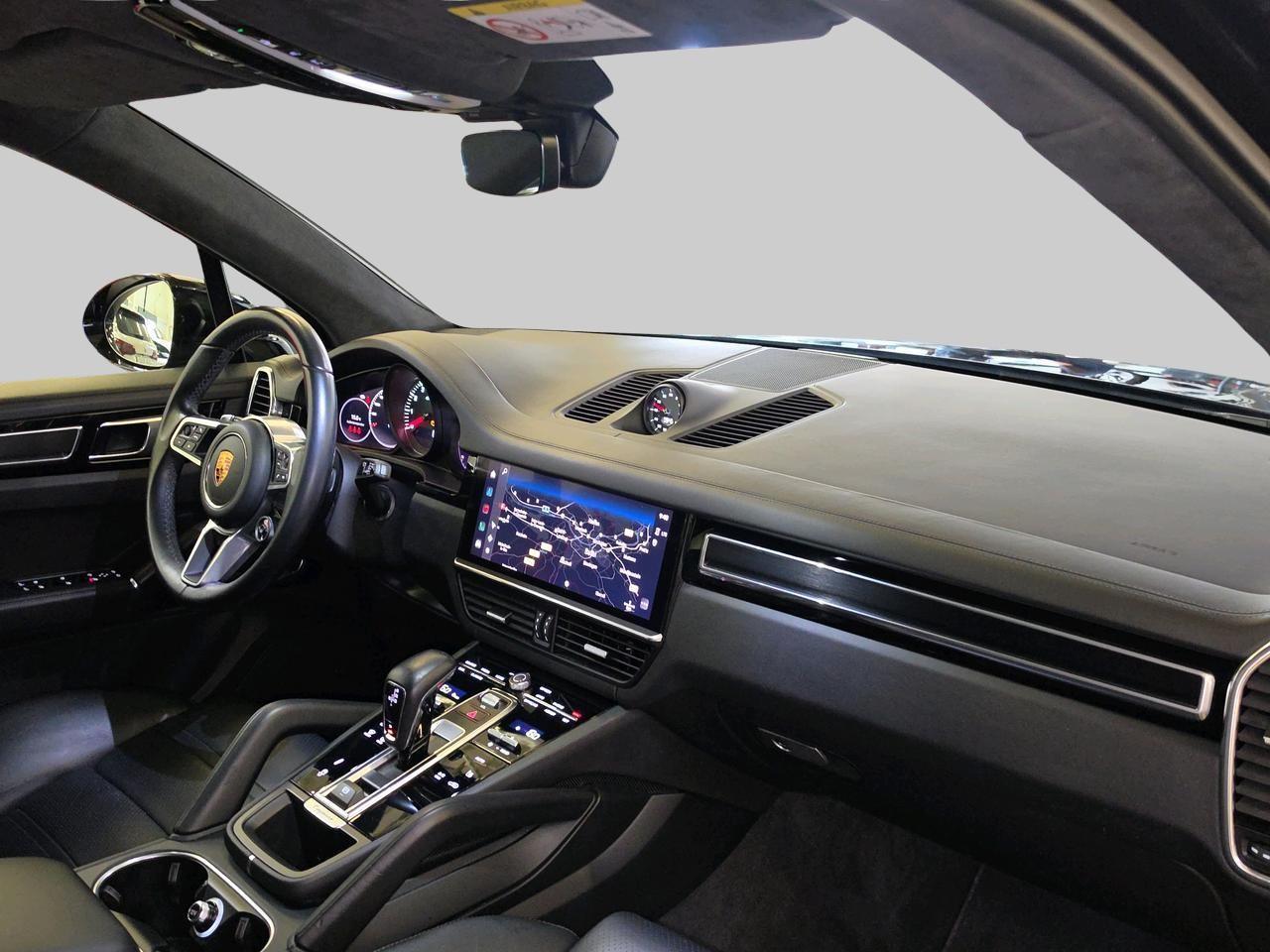 PORSCHE Cayenne 4.0 V8 GTS-image-11