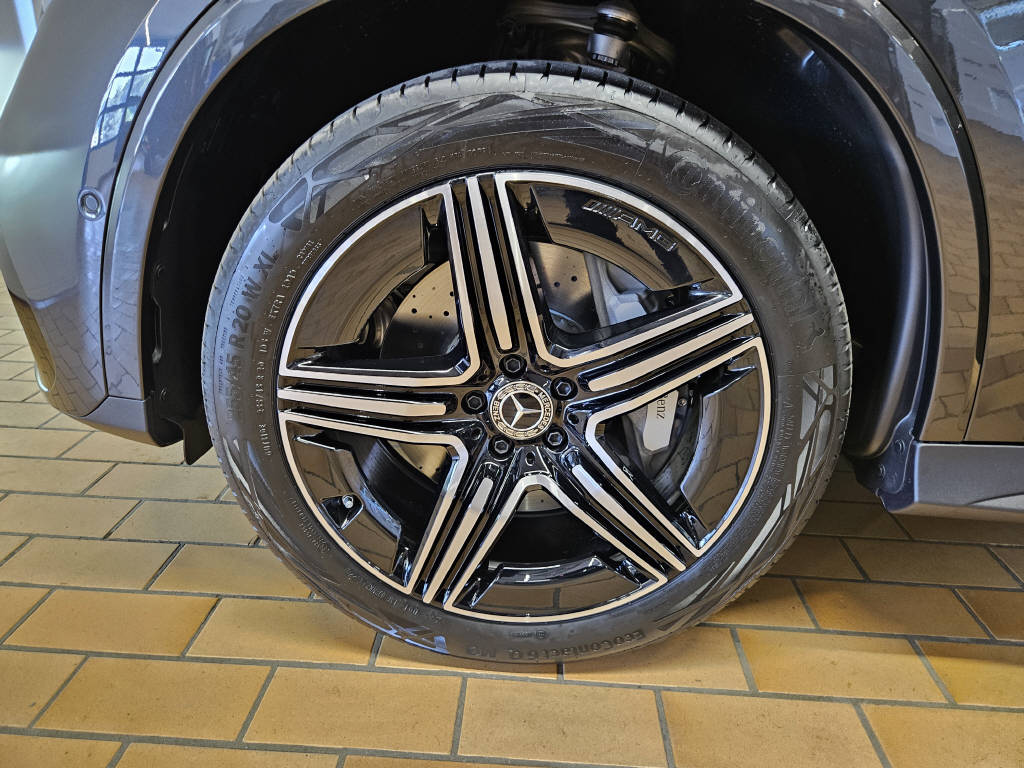 MERCEDES-BENZ GLC 220 d 4Matic AMG Line-image-16