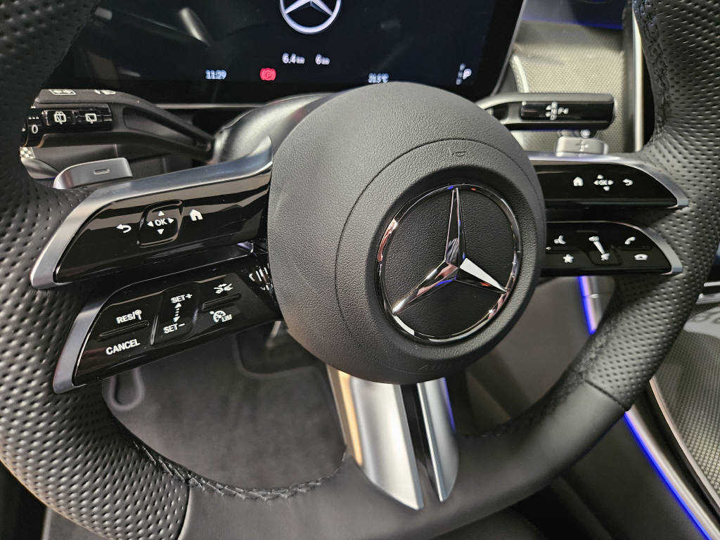 MERCEDES-BENZ GLC 220 d 4Matic AMG Line-image-8