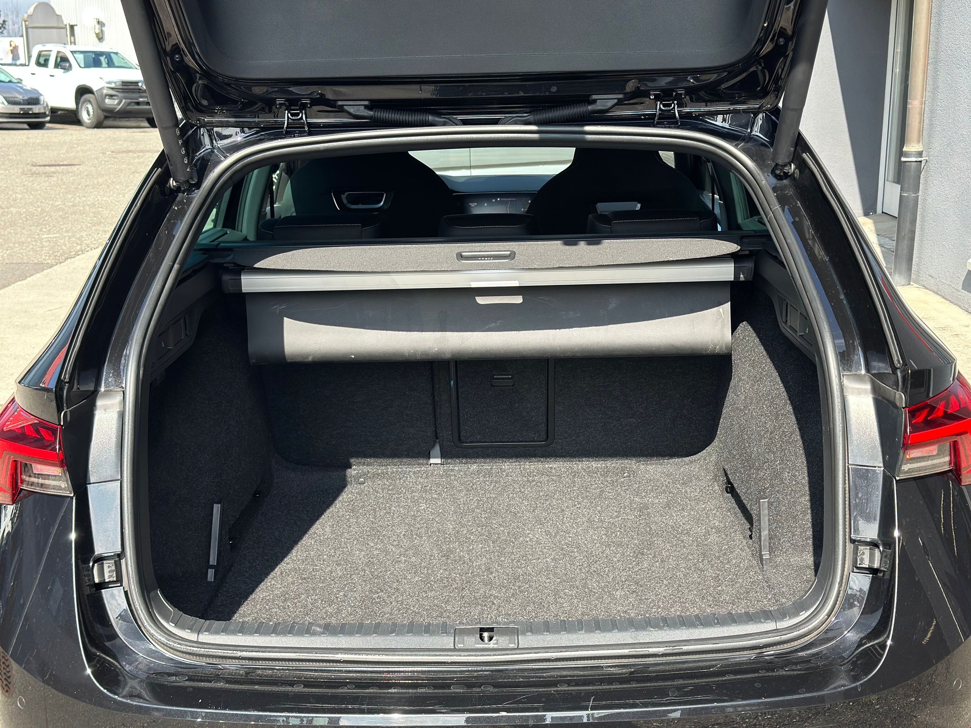 SKODA Octavia Combi 2.0 TSI SportLine DSG 4x4-image-9