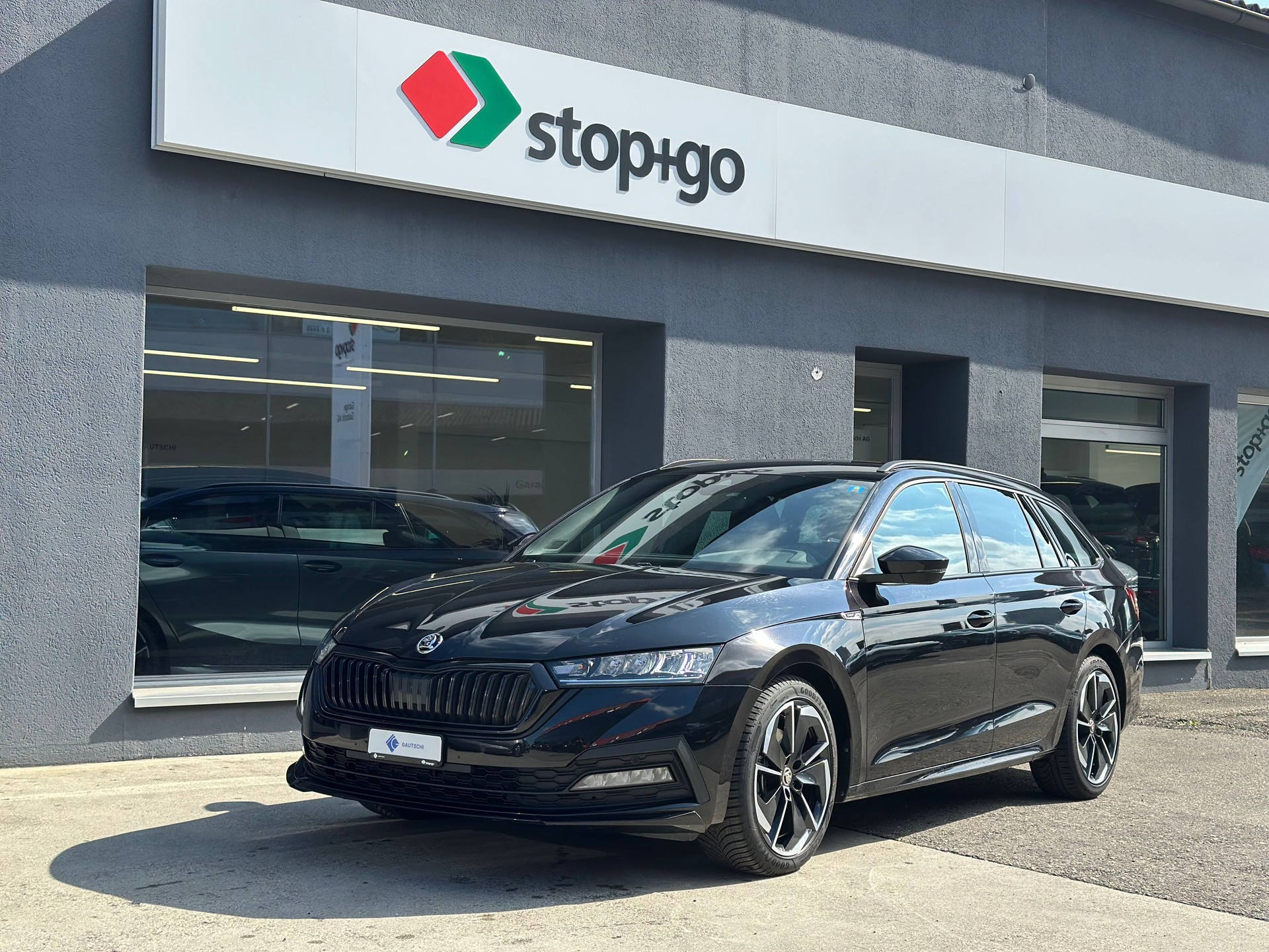 SKODA Octavia Combi 2.0 TSI SportLine DSG 4x4-image-0