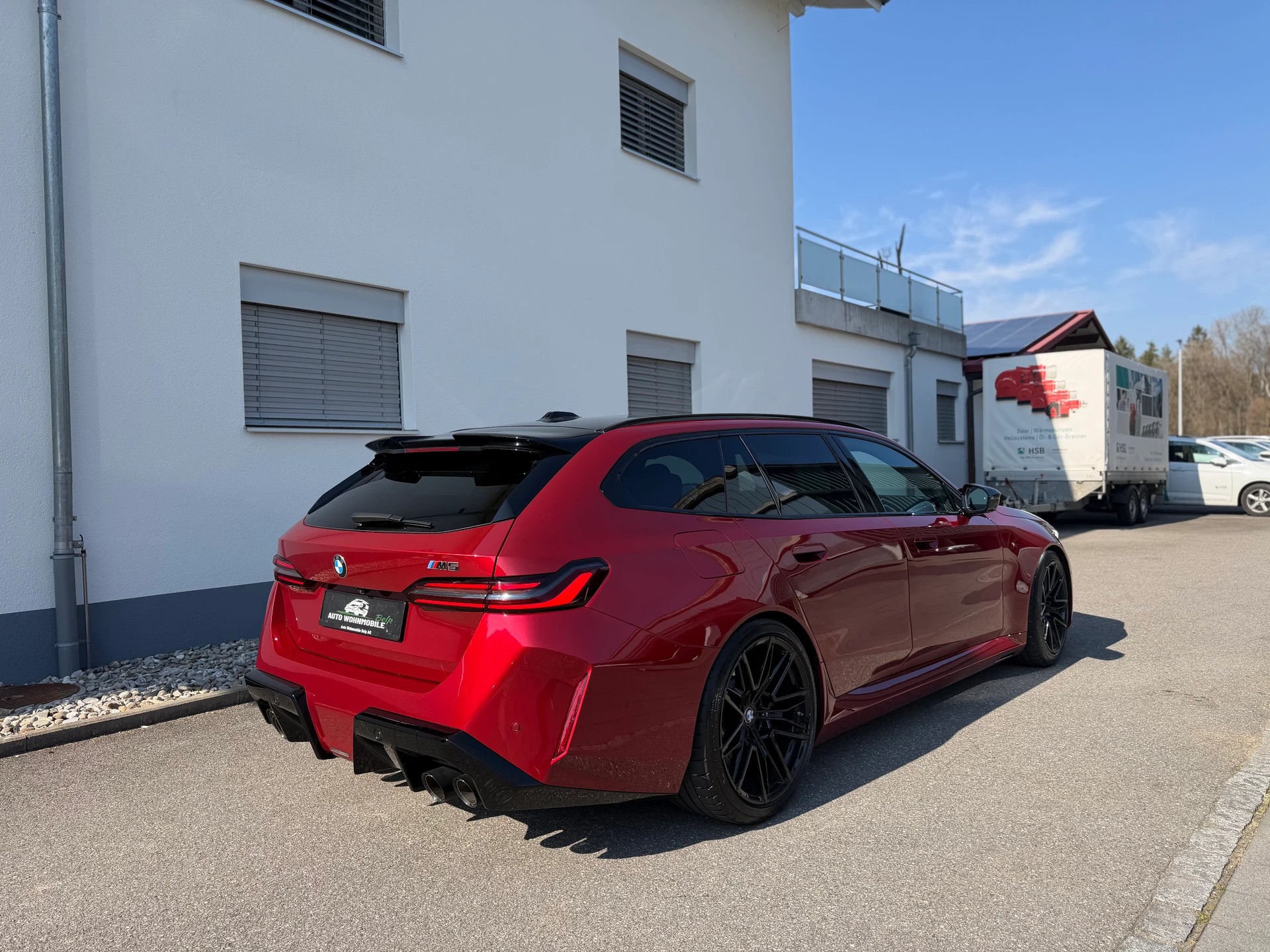 BMW M5 xDrive Touring-image-5