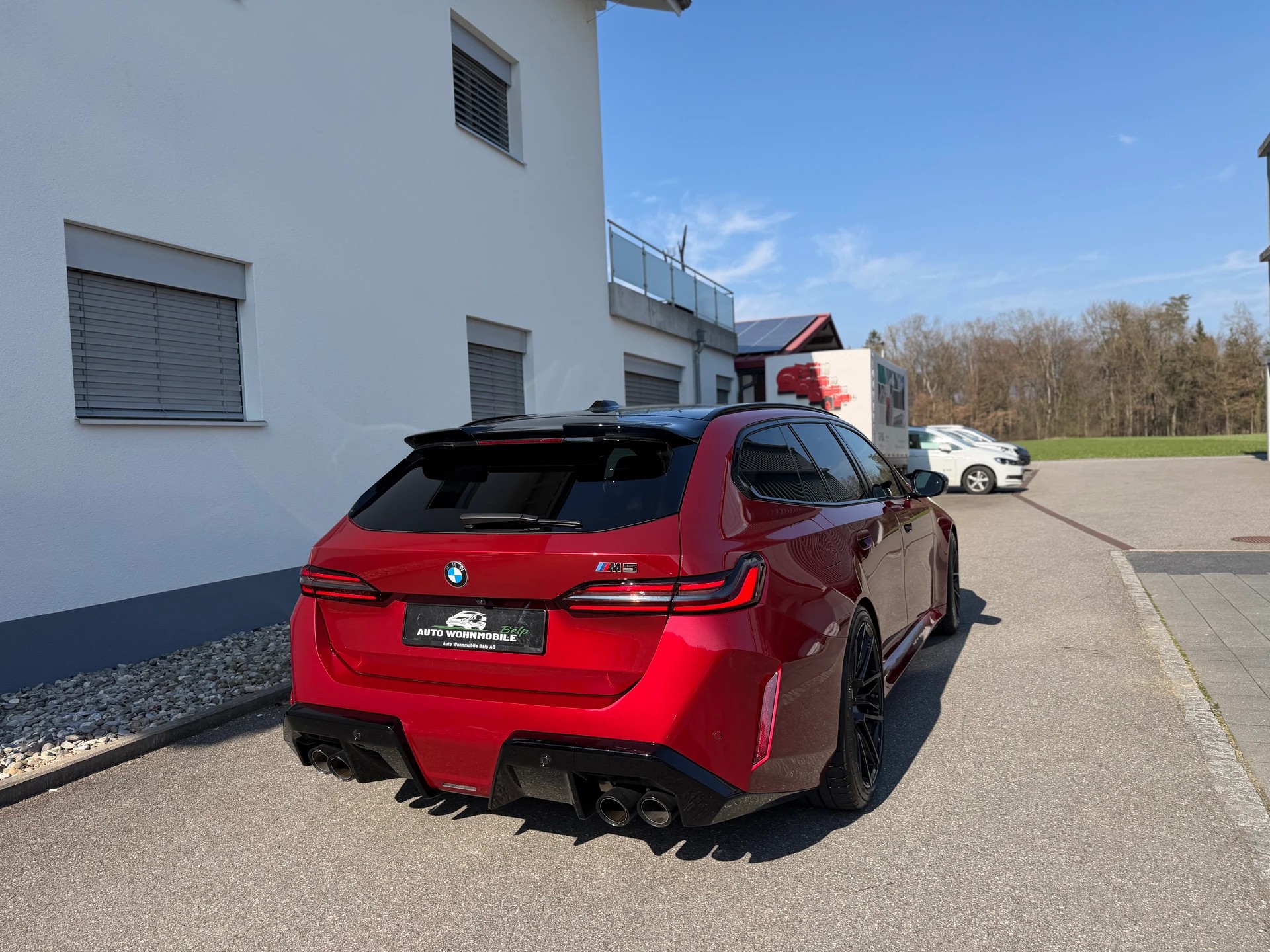 BMW M5 xDrive Touring-image-7