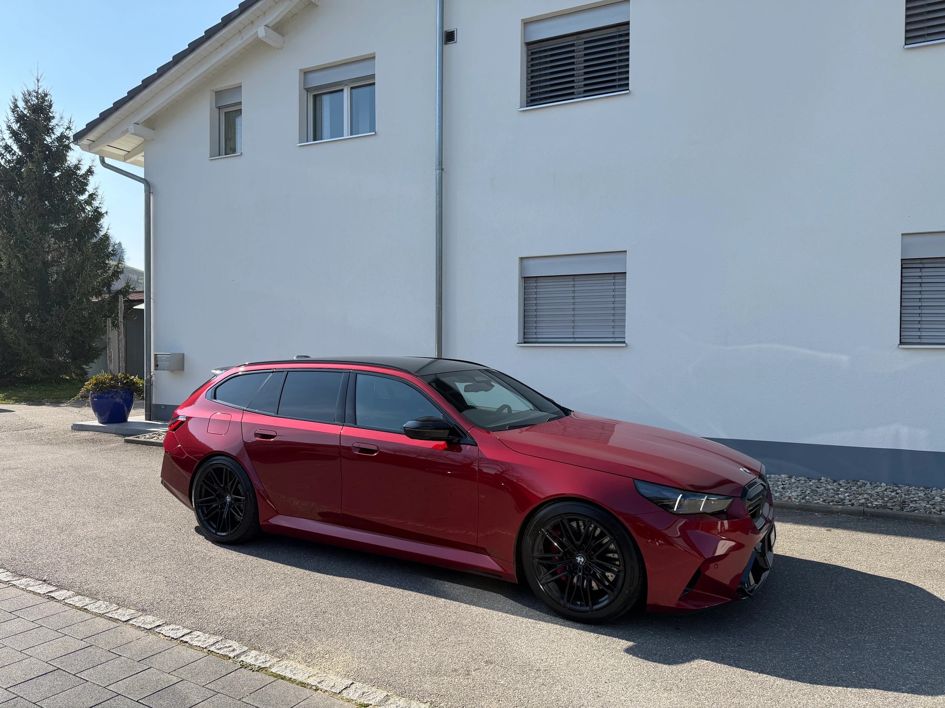 BMW M5 xDrive Touring-image-3