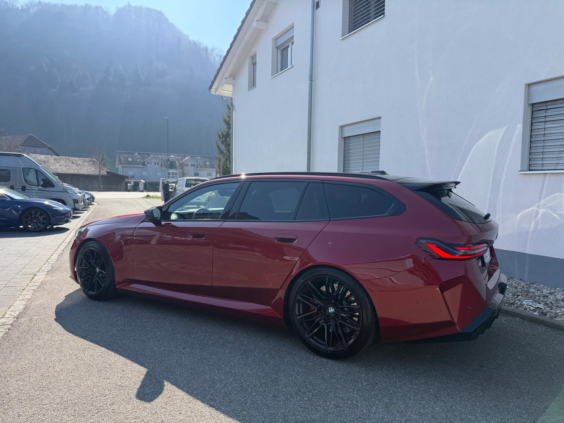BMW M5 xDrive Touring-image-13