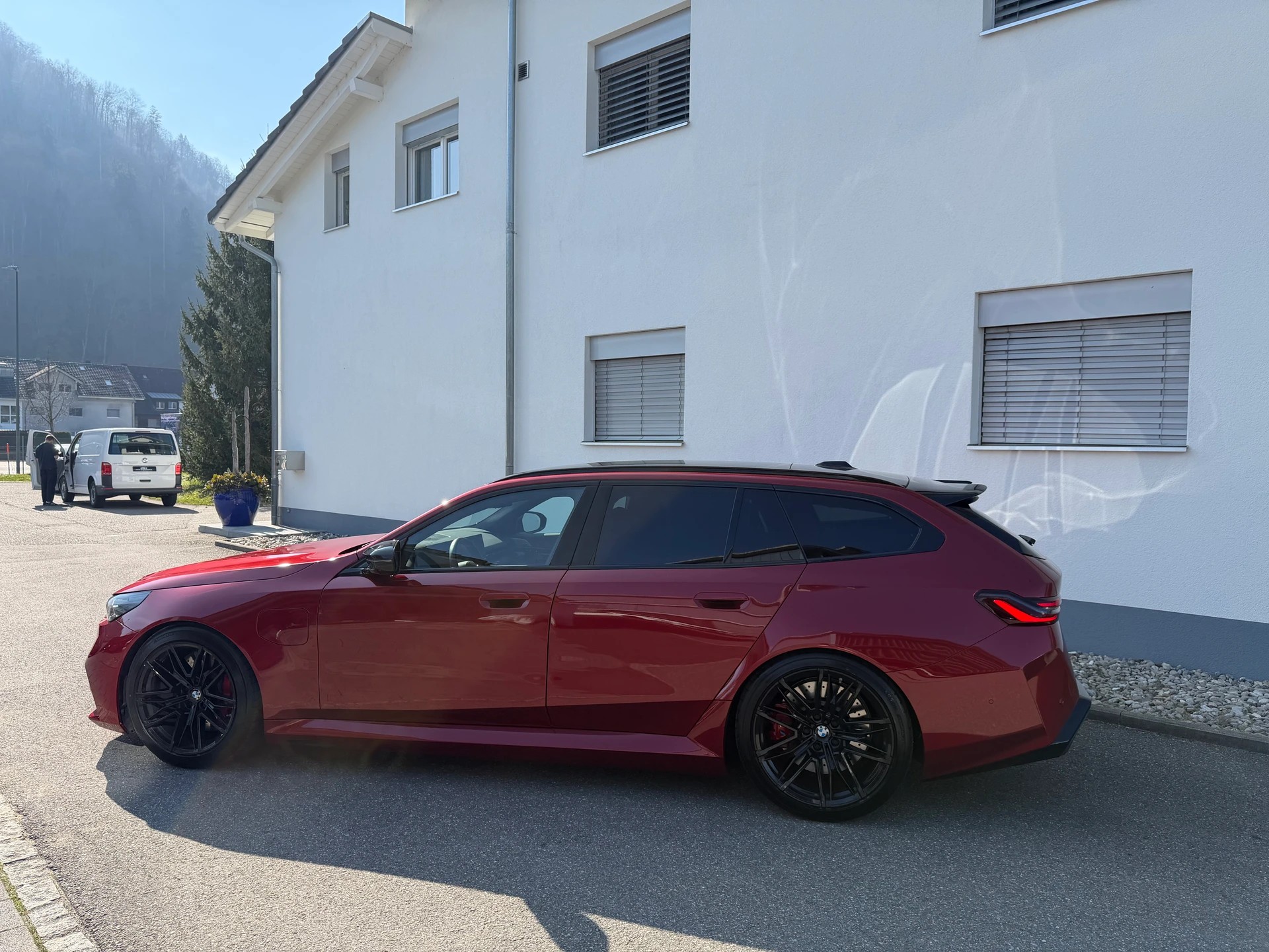 BMW M5 xDrive Touring-image-12