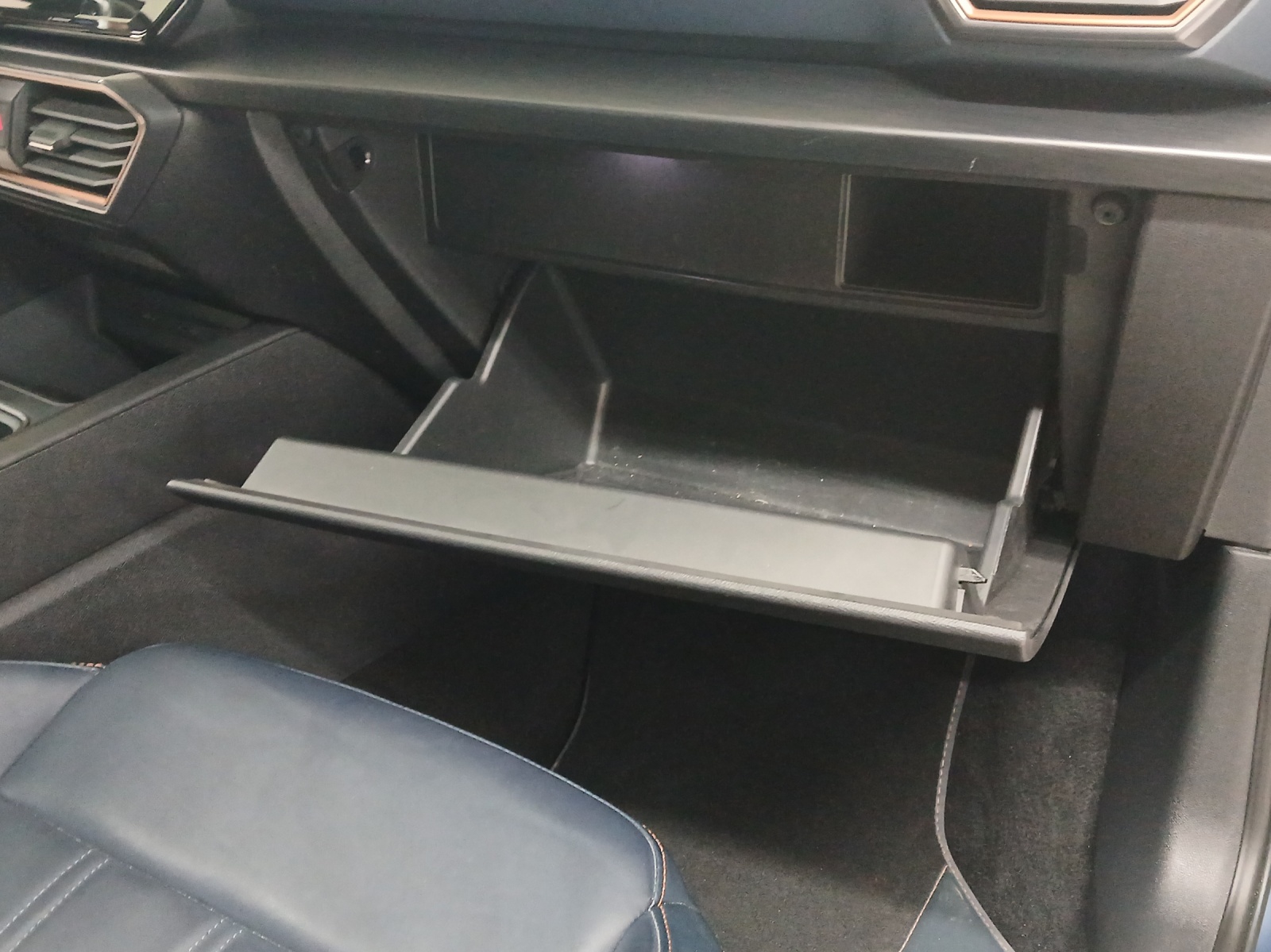 CUPRA Formentor 1.4 e-HYBRID pHEV VZ DSG-image-15