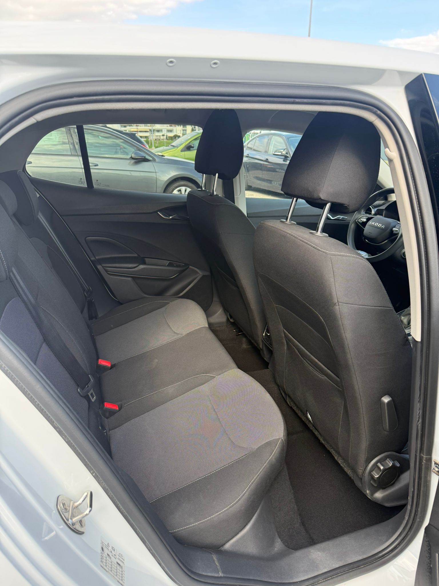 SKODA Fabia 1.0 TSI Dynamic DSG-image-17